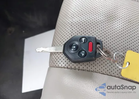 2011 Subaru Outback 2.5I Limited z USA, uszkodzony, nr VIN 4S4BRBKC5B3445283